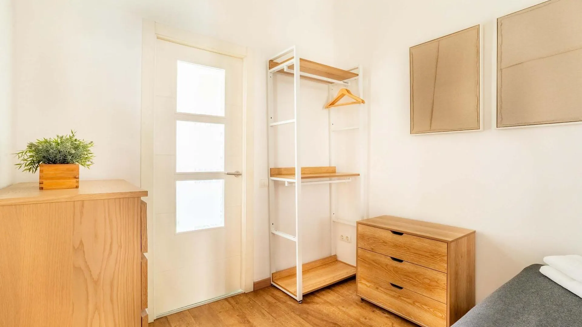 Apartament Pl Universitat Bright And Cozy 2Bd - 2Bth Barcelona Hiszpania