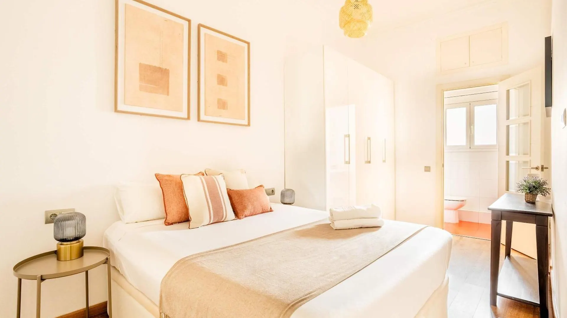 Pl Universitat Bright And Cozy 2Bd - 2Bth Barcelona